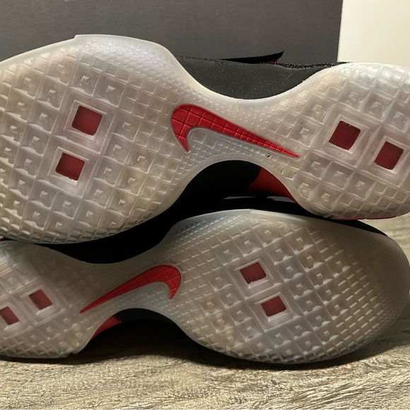 [US 10.5] Nike Lebron James X - Picture 5 of 5